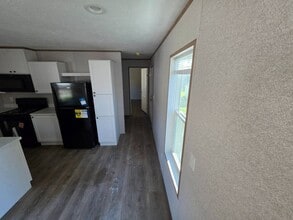 304 Landrey Dr in Vincennes, IN - Building Photo - Building Photo