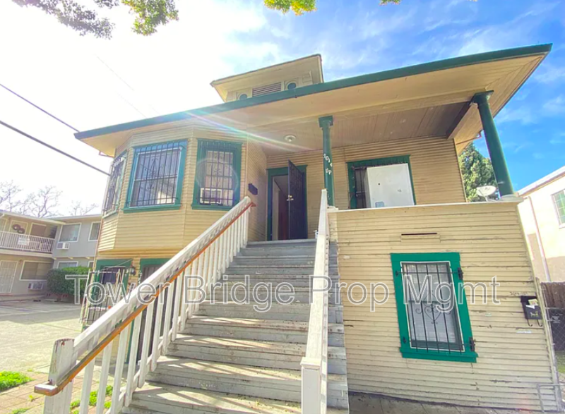 2014 18th St in Sacramento, CA - Building Photo