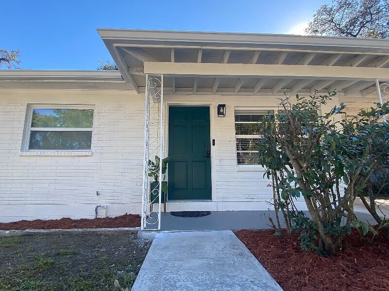 1205 E 24th Ave in Tampa, FL - Foto de edificio