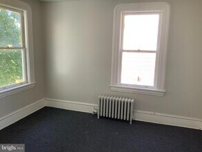 433 Bentley Ave in Beverly, NJ - Building Photo - Building Photo