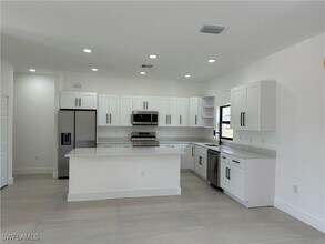 901 Oxford Ave S in Lehigh Acres, FL - Building Photo - Building Photo