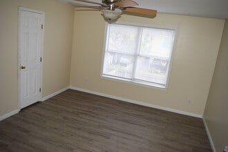 6155 E Lamar St in Bay St. Louis, MS - Building Photo - Building Photo