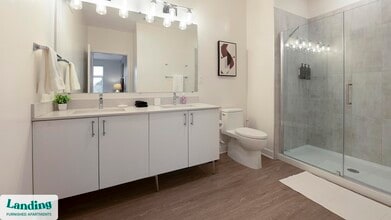 1215 N Fayette St, Unit 326 in Alexandria, VA - Building Photo - Building Photo