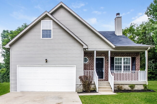 property at 1505 Chestnut Oak Dr