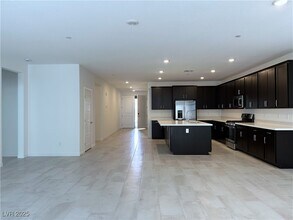 3495 Lamberto Clf Wy in Henderson, NV - Building Photo - Building Photo
