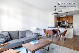 8601 Lincoln Blvd-Unit -FL1-ID411 in Los Angeles, CA - Building Photo - Building Photo