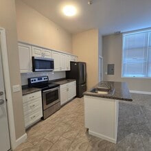 165 Hill St in Bristol, CT - Building Photo - Building Photo