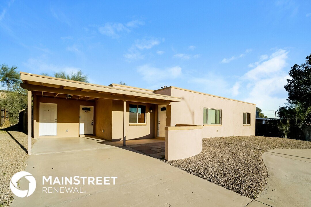 6440 N Ave Pina in Tucson, AZ - Building Photo