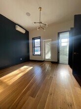 9 Saint Pauls Ave, Unit 2R in Jersey City, NJ - Building Photo - Building Photo