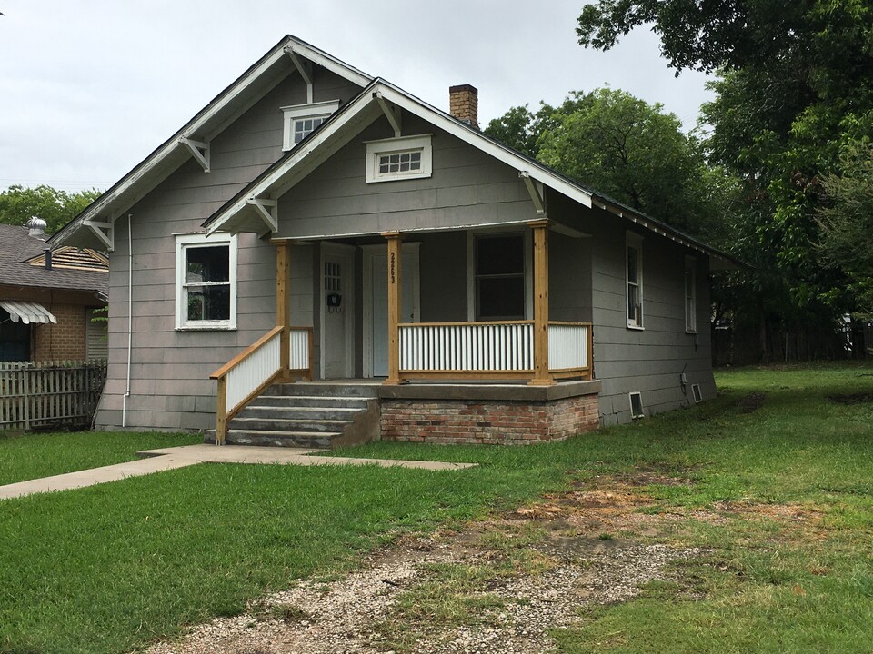 2263 S Henderson St, Unit 367 in Fort Worth, TX - Building Photo