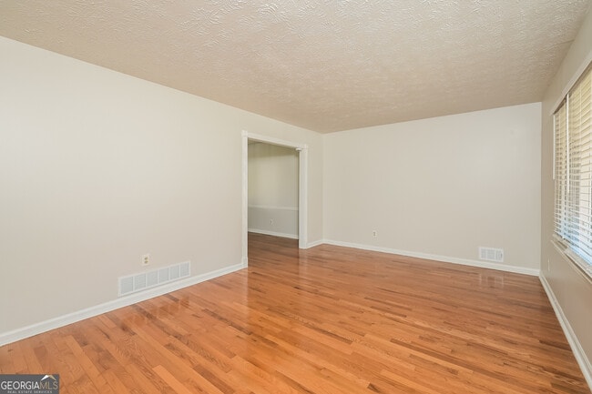 3518 Sandy Woods Ln in Stone Mountain, GA - Building Photo - Building Photo