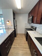 1621 Dole St in Honolulu, HI - Building Photo - Building Photo