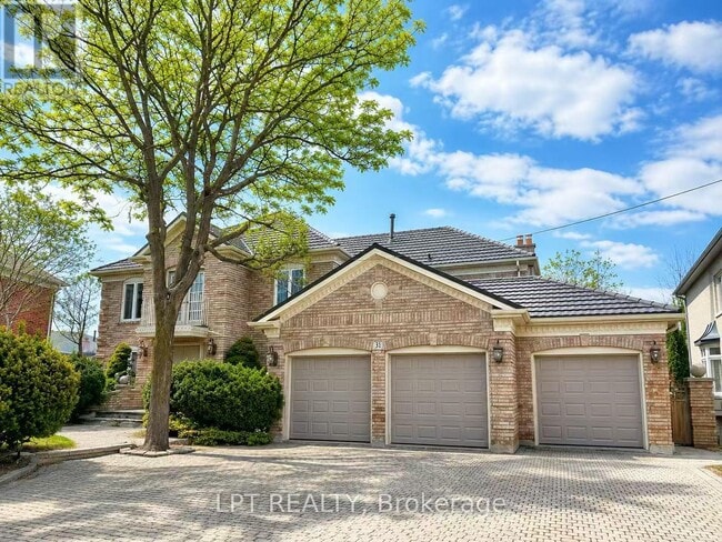 property at 31 Glenayr Rd