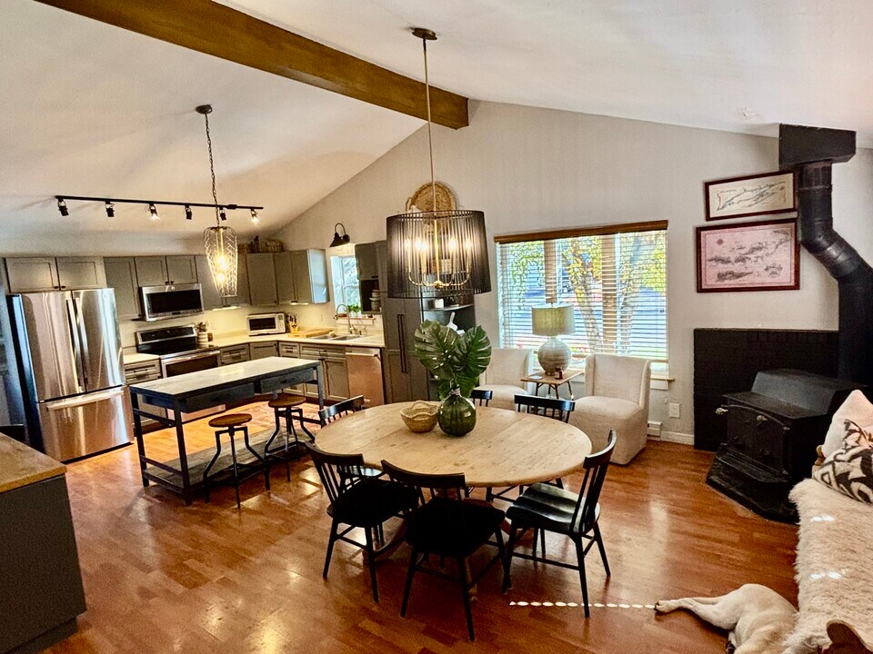 79 Navajo in Carbondale, CO - Building Photo