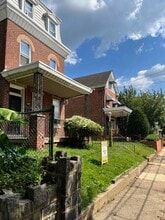 4515 Comly St, Unit 2nd Floor in Philadelphia, PA - Foto de edificio - Building Photo