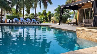 2626 Barcelona Dr in Fort Lauderdale, FL - Building Photo