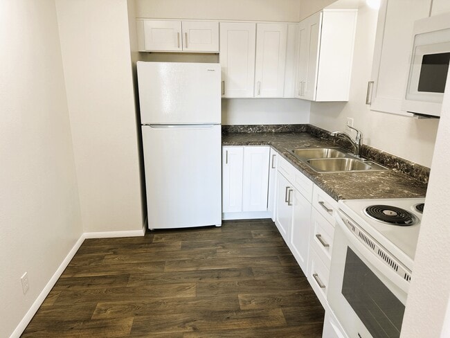 2519 S 300 E, Unit Apt 11 in Salt Lake City, UT - Building Photo - Building Photo