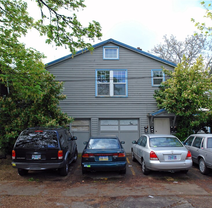 320 E 15th Ave in Eugene, OR - Building Photo