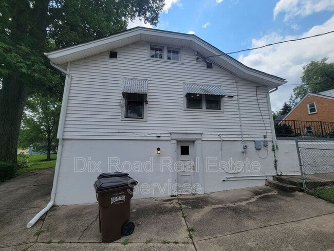 1618 Dix Rd in Middletown, OH - Building Photo - Building Photo
