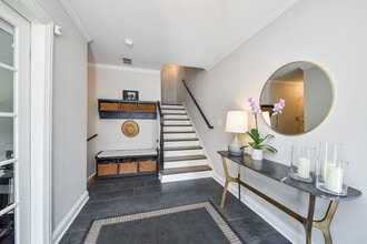 460 Pennsylvania Ave in Glen Ellyn, IL - Building Photo - Building Photo