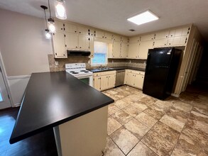 2552 Marcia Dr SW in Lawrenceville, GA - Building Photo - Building Photo