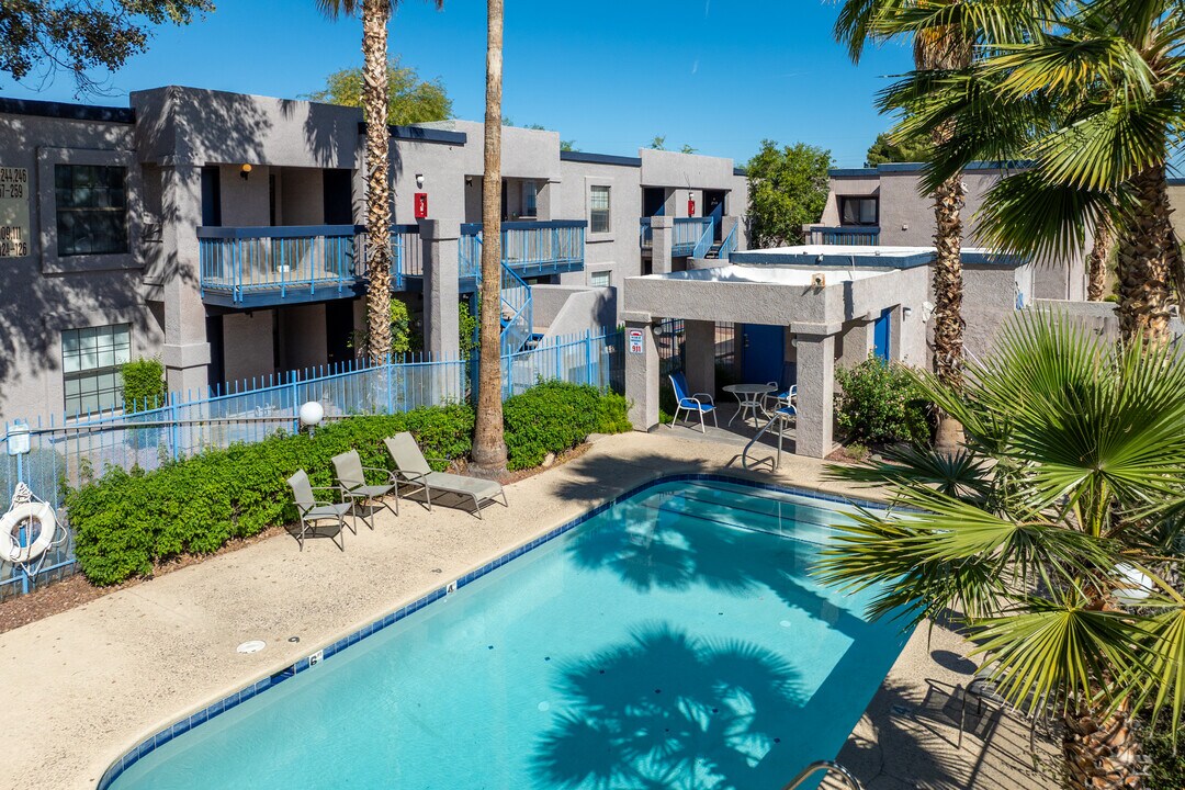 La Cima Apartments in Tucson, AZ - Foto de edificio