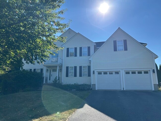 property at 3 Gooseneck Ln