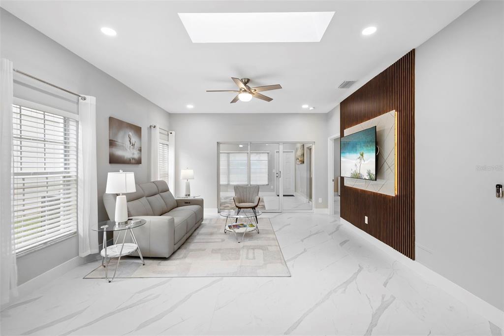 5730 Parkview Lake Dr in Orlando, FL - Building Photo