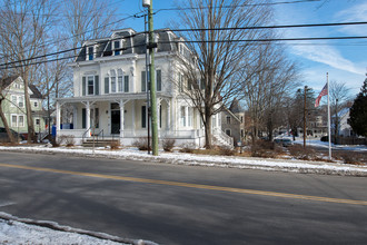 229 Miller Avenue in Portsmouth, NH - Building Photo - Building Photo