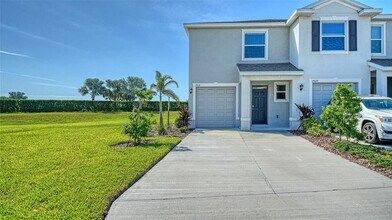 17624 Crescent Moon Lp in Lakewood Ranch, FL - Building Photo - Building Photo