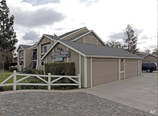 2940 E Frontera St in Anaheim, CA - Building Photo - Building Photo