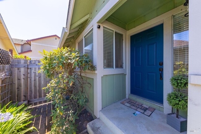 1424 Dandelion Way in Petaluma, CA - Building Photo - Building Photo