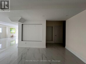 51 Bridgepointe Ct in Aurora, ON - Building Photo - Building Photo