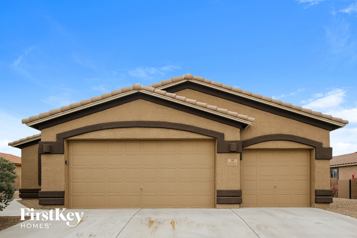 13963 N Stone Palisade Dr in Marana, AZ - Building Photo