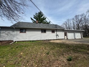 925 W Buffalo St in New Buffalo, MI - Building Photo - Building Photo