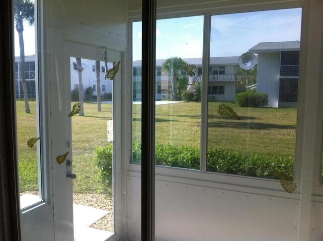 153 Coventry G in West Palm Beach, FL - Foto de edificio - Building Photo