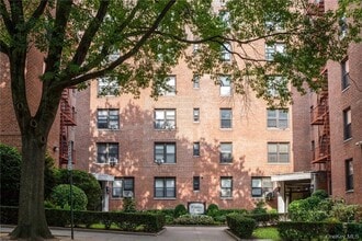 4 Windsor Terrace in White Plains, NY - Building Photo - Building Photo