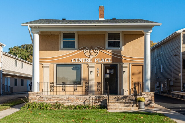 Lucinda Oaks Apartments in Dekalb, IL - Building Photo - Building Photo