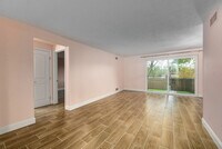 22081 River Oaks Dr photo'