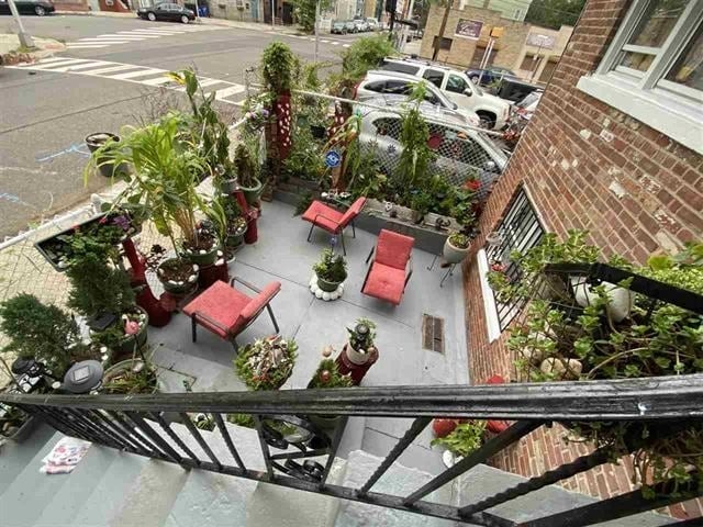 28 McAdoo Ave in Jersey City, NJ - Building Photo - Building Photo