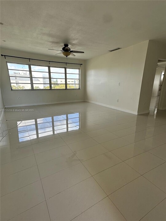 1020 94th St in Bay Harbor Islands, FL - Building Photo