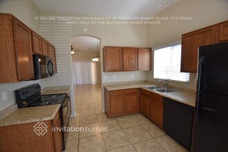 9903 W Trumbull Rd in Tolleson, AZ - Foto de edificio - Building Photo