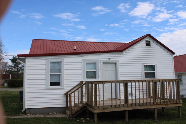 1228 W Walnut St in Danville, KY - Building Photo - Building Photo