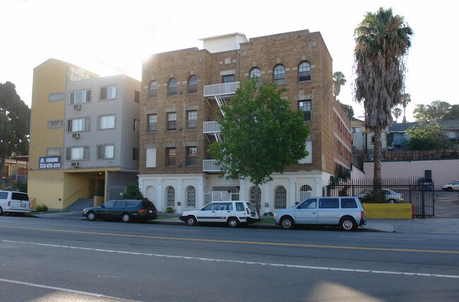 262 S Rampart Blvd in Los Angeles, CA - Foto de edificio - Building Photo