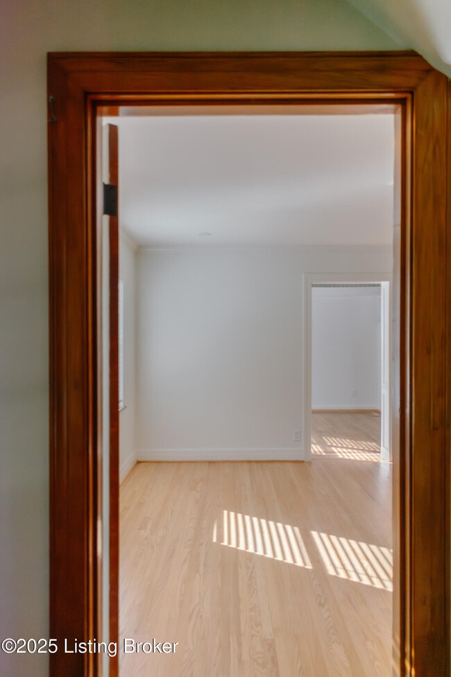 2725 Brownsboro Rd in Louisville, KY - Building Photo - Building Photo