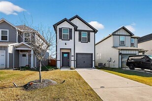 6113 Holly Spg Rd in Princeton, TX - Building Photo