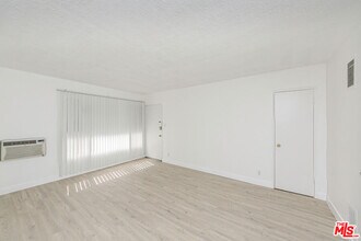 428 S Wilton Pl in Los Angeles, CA - Building Photo - Building Photo