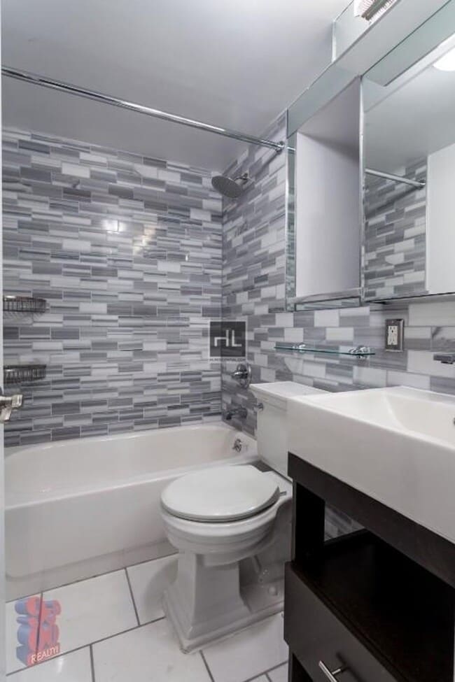 East 18th Street in New York, NY - Building Photo - Building Photo