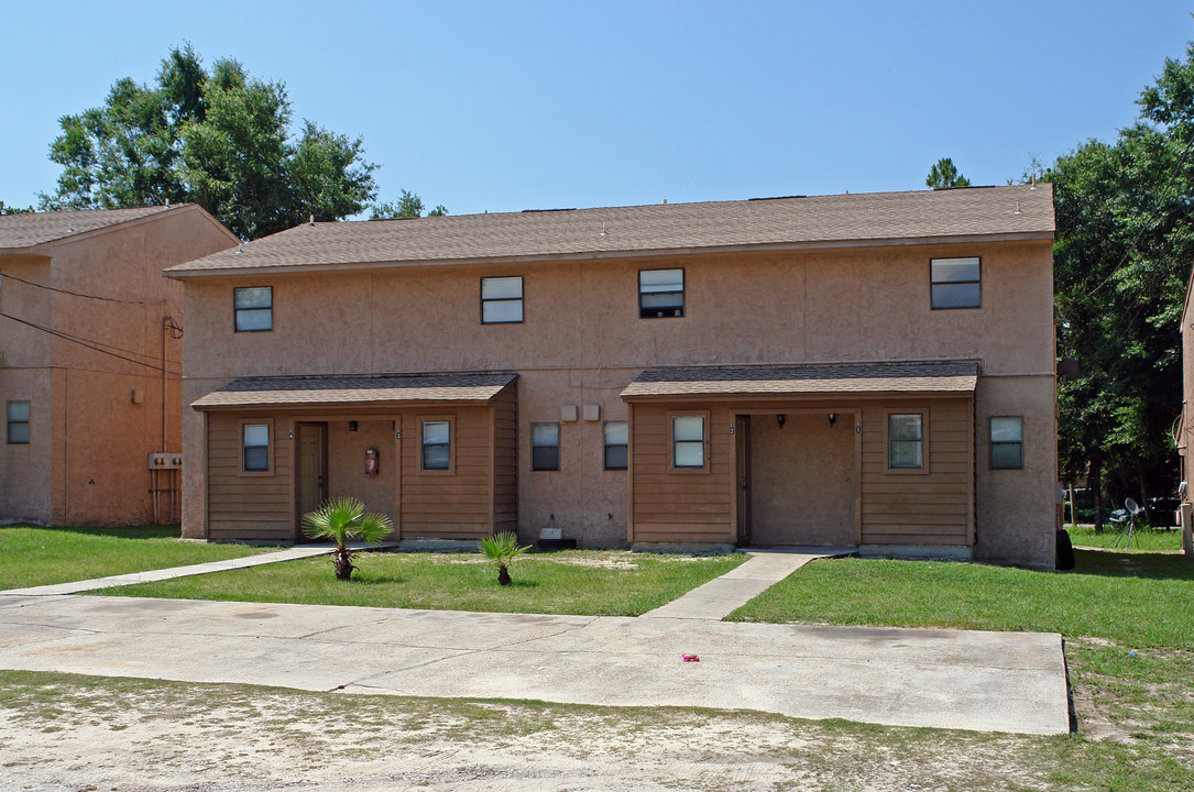 Pine Ridge Apartments in Panama City, FL - Building Photo