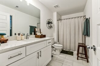 420 Creative Way in Nashville, TN - Building Photo - Building Photo